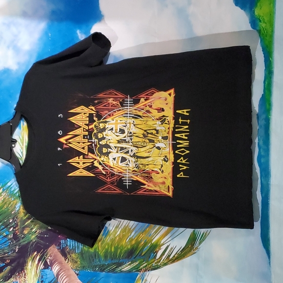 Other - DEF LEPPARD 1983 PYROMANIA TSHIRT SIZE M